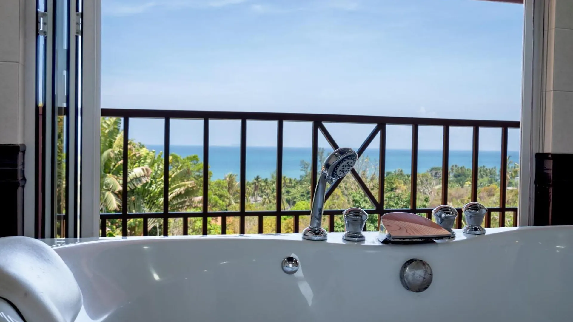 Amazing Seaview Villa Ko Lanta